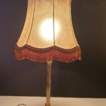 Lampe ancienne avec abat-jour